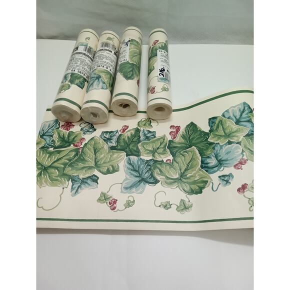 York prepared Decorative Border 4 rolls in packaging and one opened roll - Picture 1 of 6